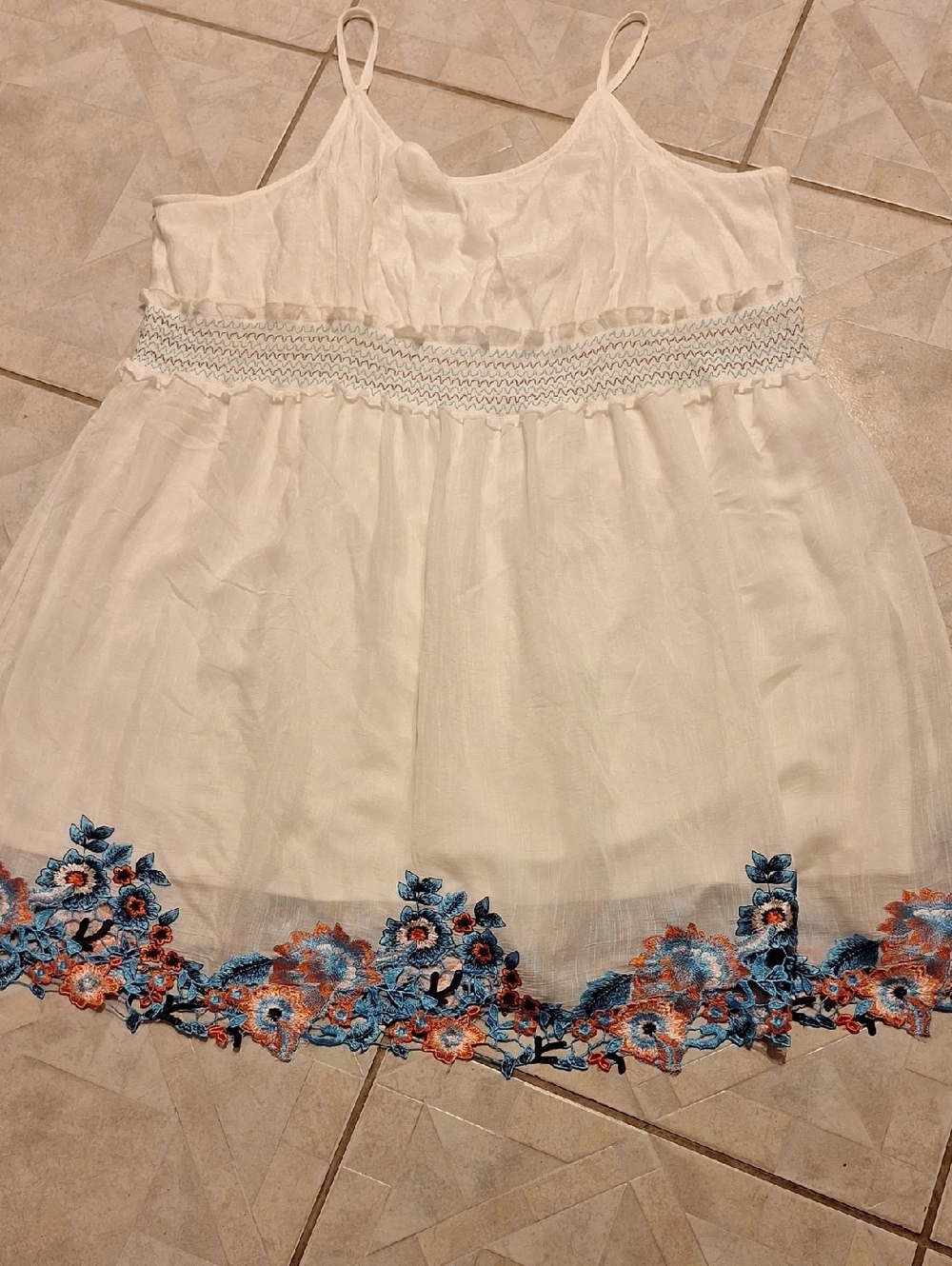 Avenue White Dress with Embriodery On Bottom. Lined. 30/32